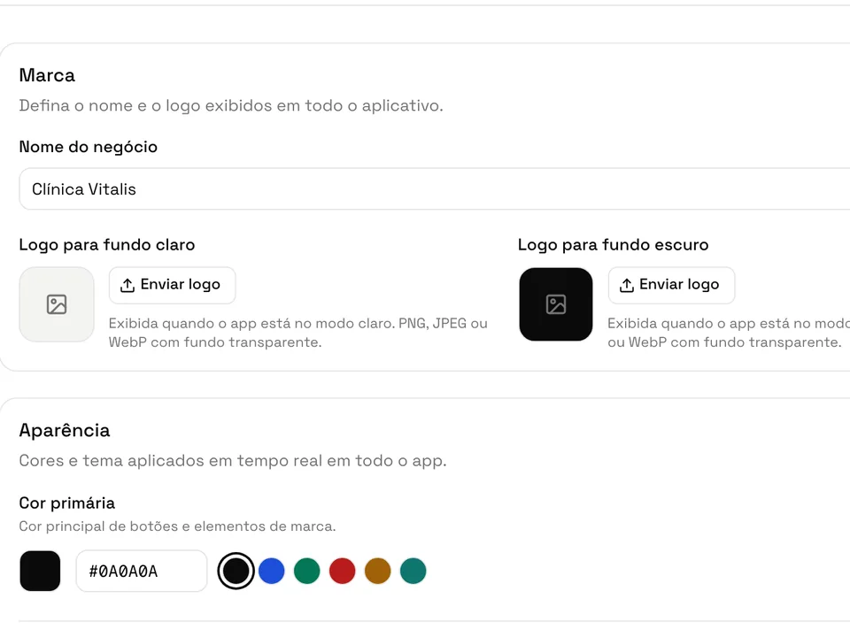 Configurações de marca: nome, logo e cores da clínica